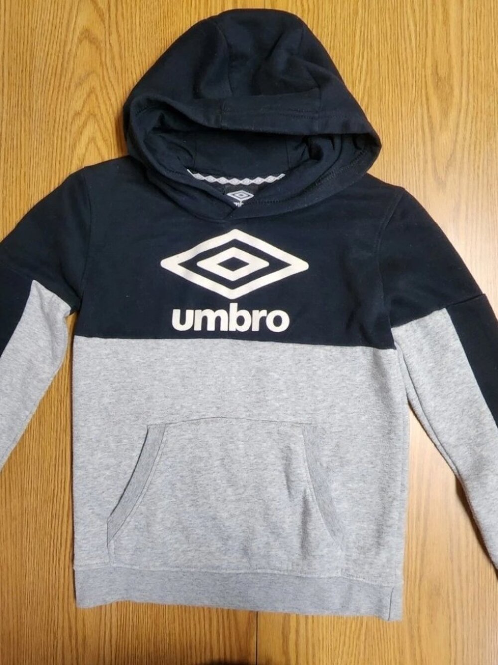 Umbro Big Boys Youth Pull Over Fleece Hoodie Sz Medium